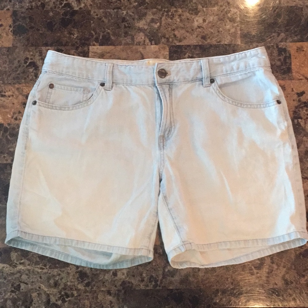 G. H. Bass & Co. Light Blue Shorts